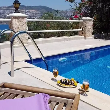 Tatil Evi Bob
